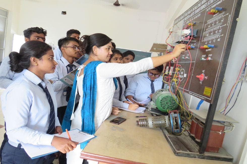 JIS School of Polytechnic Kolkata Labs photo 17
